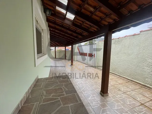 Casa com 204m² 2 quartos e 2 banheiros, à venda, no bairro Dom Bosco em Jaguariúna