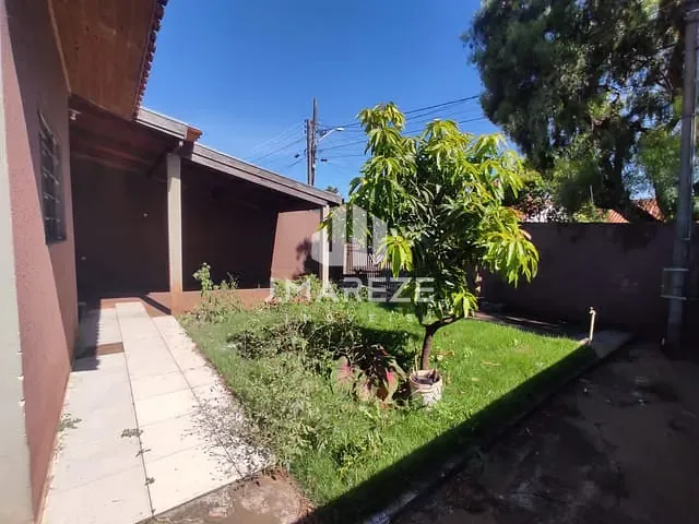 Casa com 202m² 2 quartos e 1 banheiro, para alugar, no bairro Núcleo Habitacional Colonial em Apucarana