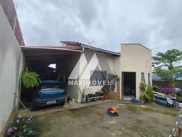 Casa com 194m² 2 quartos e 1 banheiro, à venda, no bairro Alto paraíso em Araçuaí