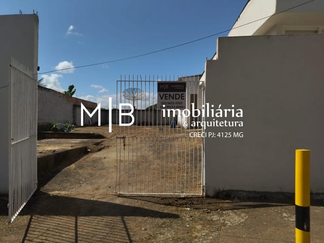 Casa com 342m² 4 quartos e 3 banheiros, à venda, no bairro LEONARDO em CATAGUASES