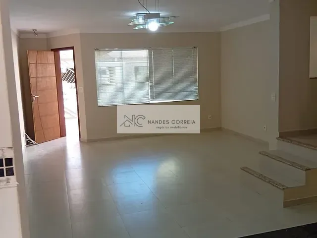 Casa 3 quartos e 2 banheiros, à venda, no bairro Jardim Pérola em Londrina