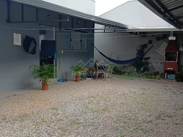 Casa com 250m² 1 quarto e 1 banheiro, à venda, no bairro Jardins de Florença em Poços de Caldas