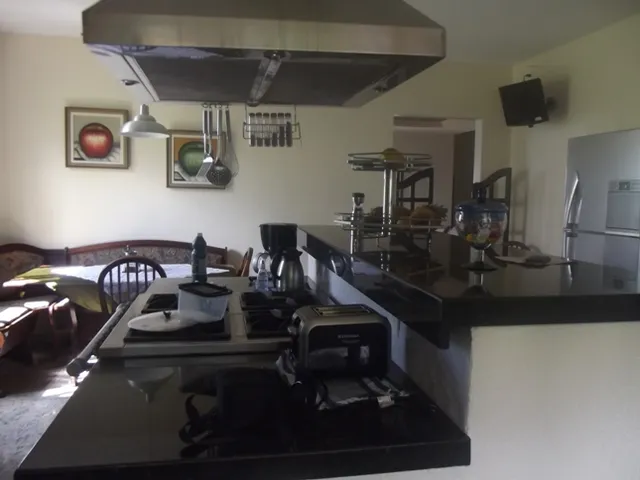 Casa com 539m² 6 quartos e 2 banheiros, à venda, no bairro Garças em Belo Horizonte