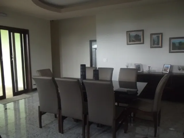 Casa com 539m² 6 quartos e 2 banheiros, à venda, no bairro Garças em Belo Horizonte
