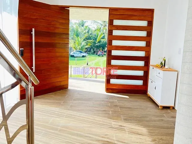 Casa com 744m² 4 quartos e 4 banheiros, à venda, no bairro Olivença em Ilhéus