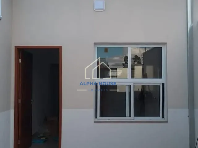 Casa 2 quartos e 1 banheiro, à venda, no bairro Loteamento Residencial e Comercial Flamboyant em Pindamonhangaba