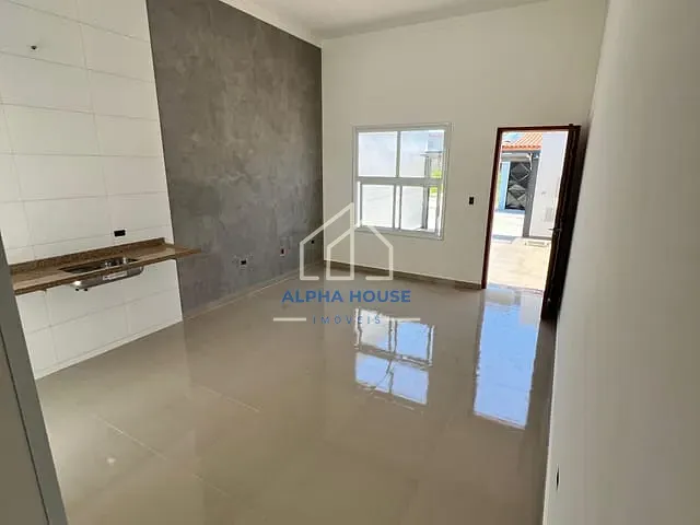 Casa 2 quartos e 1 banheiro, à venda, no bairro Loteamento Residencial e Comercial Flamboyant em Pindamonhangaba