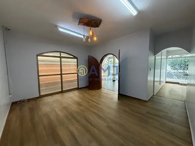 Casa, 4 quartos, 220 m² - Foto 1