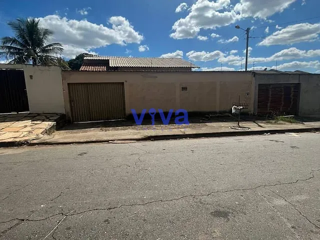 Casa com 360m² 3 quartos e 2 banheiros, à venda, no bairro Cidade Vera Cruz em Aparecida de Goiânia