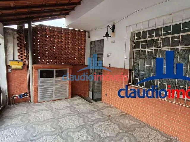 Casa 2 quartos e 1 banheiro, à venda, no bairro Centro em Barra Mansa