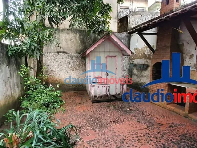 Casa 2 quartos e 1 banheiro, à venda, no bairro Centro em Barra Mansa