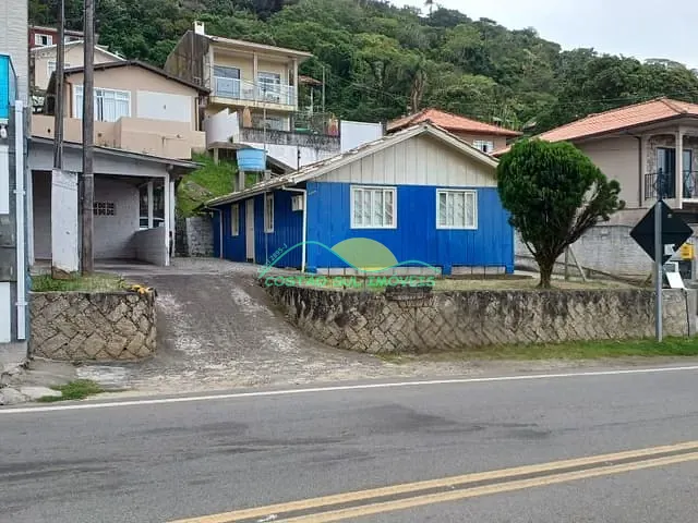 Casa com 328m² 3 quartos e 1 banheiro, à venda, no bairro Armação do Pântano do Sul em Florianópolis