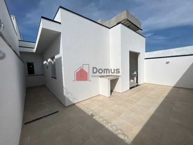 Casa com 176m², à venda, no bairro Res. Santa Clara em Pindamonhangaba