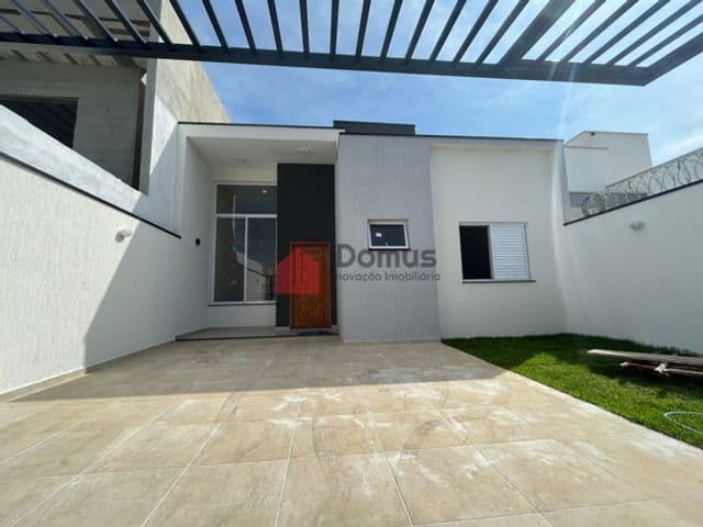 Casa com 176m², à venda, no bairro Res. Santa Clara em Pindamonhangaba