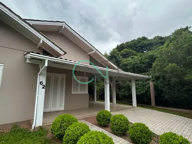 Casa com 350m² 3 quartos e 2 banheiros, à venda, no bairro Centenário em Sapiranga