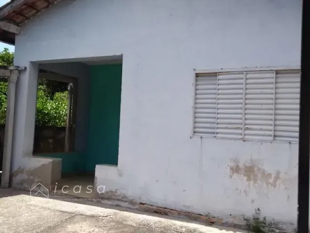 Casa com 375m² 2 quartos e 1 banheiro, à venda, no bairro Parque São Luís em Taubaté