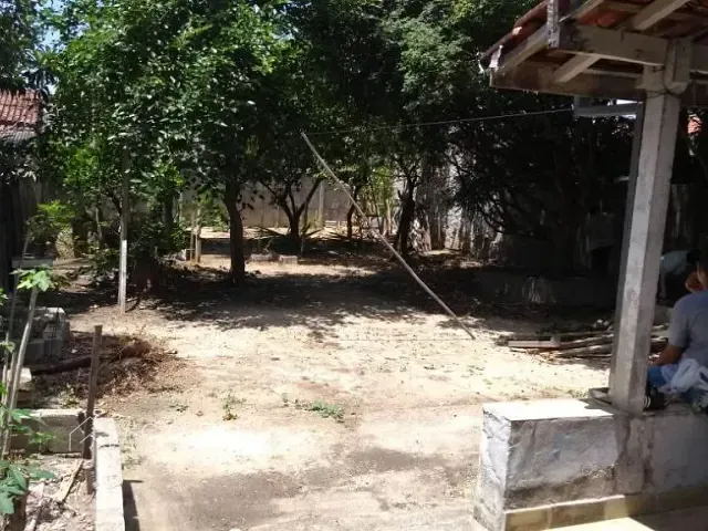 Casa com 375m² 2 quartos e 1 banheiro, à venda, no bairro Parque São Luís em Taubaté