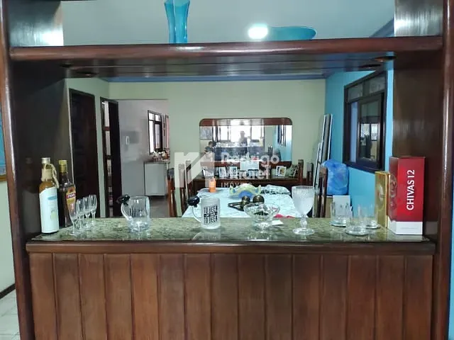 Casa com 310m², à venda, no bairro Cordeiro em Recife