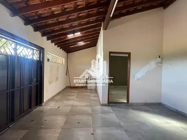 Casa com 225m² 3 quartos e 2 banheiros, à venda, no bairro Núcleo Habitacional Bruno Gisbert Cury em Pederneiras