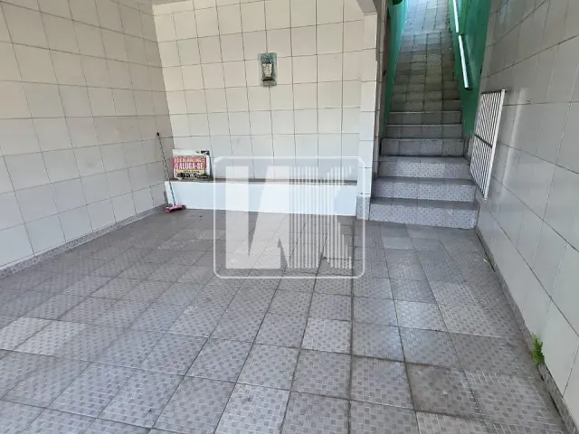 Casa com 93m² 2 quartos e 2 banheiros, para alugar, no bairro Vila Palmares em Santo André