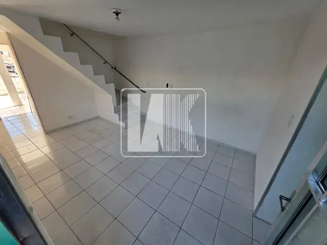 Casa com 93m² 2 quartos e 2 banheiros, para alugar, no bairro Vila Palmares em Santo André