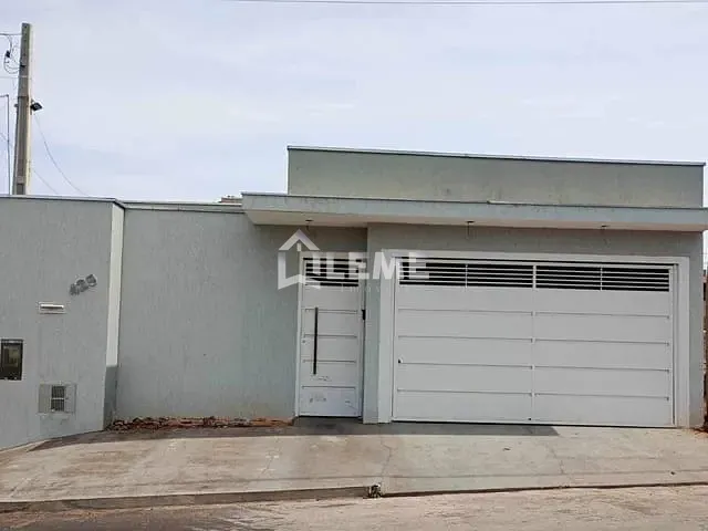 Casa com 200m² 2 quartos e 2 banheiros, à venda, no bairro Jardim Botânico em Mococa