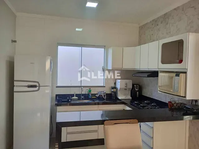 Casa com 200m² 2 quartos e 2 banheiros, à venda, no bairro Jardim Botânico em Mococa