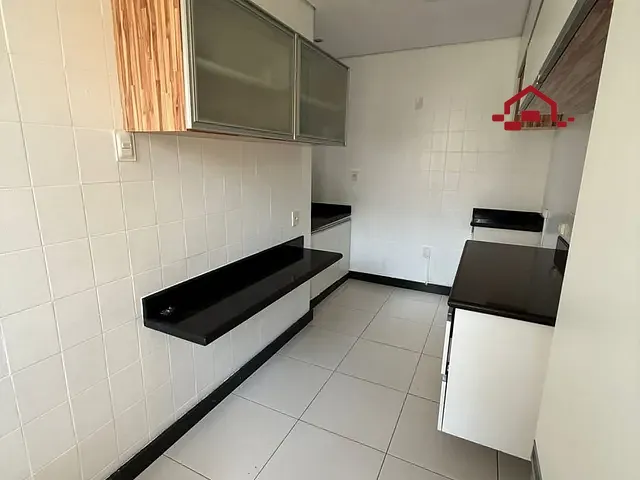 Casa com 300m² 3 quartos e 2 banheiros, à venda, no bairro Carlos Prates em Belo Horizonte
