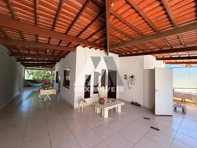 Casa com 360m² 3 quartos e 1 banheiro, à venda, no bairro Vila Magnólia em Araçuaí