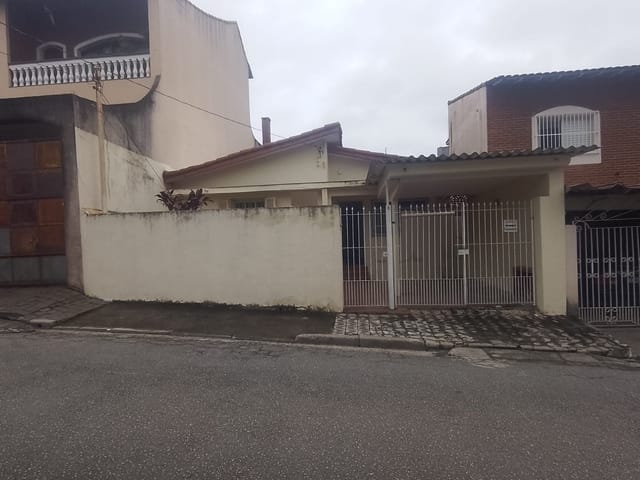Casa 2 quartos e 1 banheiro, à venda, no bairro Cerâmica em São Caetano do Sul