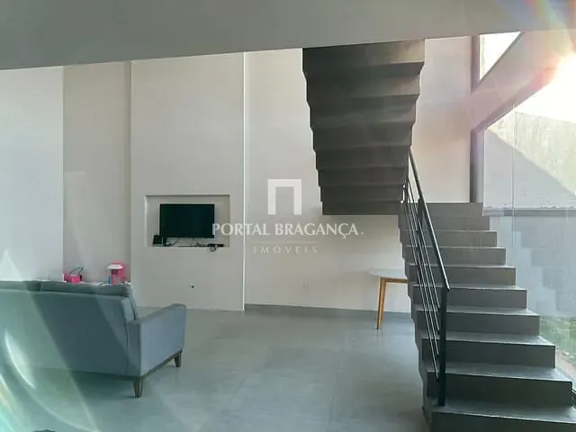 Casa 3 quartos e 3 banheiros, à venda, no bairro Condomínio Terras de Santa Cruz em Bragança Paulista