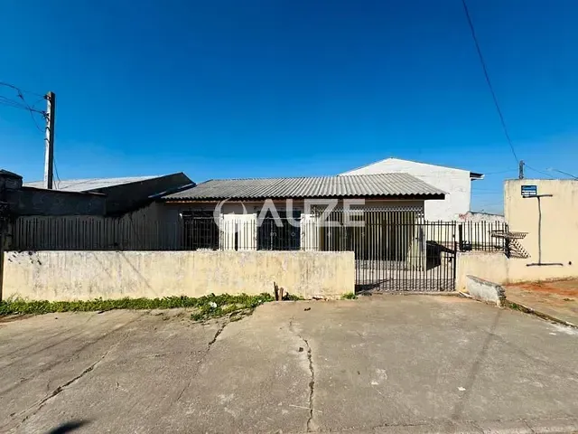 Casa com 100m² 3 quartos e 1 banheiro, à venda, no bairro Sítio Cercado em Curitiba