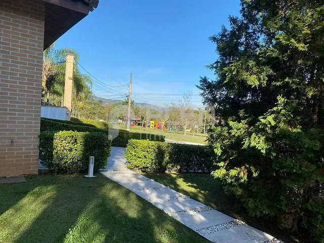 Casa com 1079m² 4 quartos e 6 banheiros, à venda, no bairro Alphaville em Santana de Parnaíba