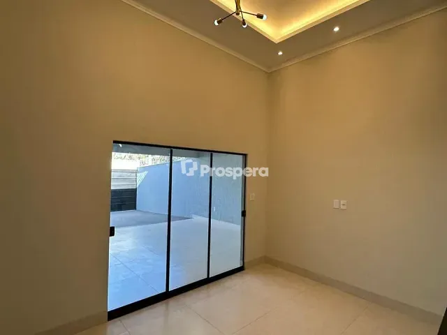 Casa com 187m² 3 quartos e 2 banheiros, à venda, no bairro Independência - 2º Complemento em Aparecida de Goiânia