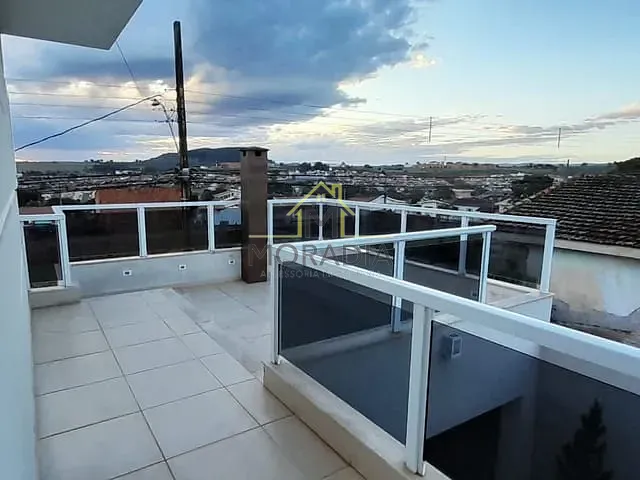 Casa com 200m² 3 quartos e 3 banheiros, à venda ou para alugar, no bairro Jardim Novo Horizonte em Guaxupé