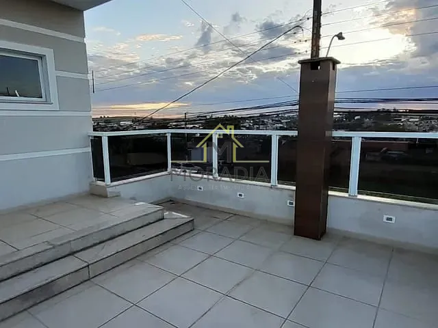 Casa com 200m² 3 quartos e 3 banheiros, à venda ou para alugar, no bairro Jardim Novo Horizonte em Guaxupé