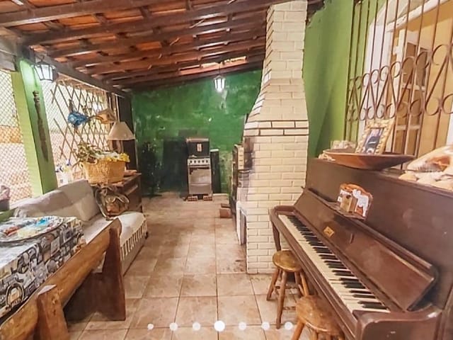 Casa 5 quartos e 3 banheiros, à venda, no bairro Bandeirantes em Belo Horizonte