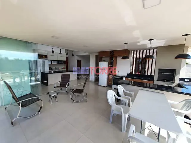 Casa com 462m² 2 quartos e 3 banheiros, à venda, no bairro Nossa Senhora da Vitória em Ilhéus