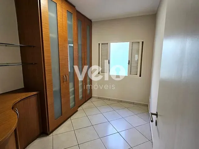 Casa com 240m² 2 quartos e 3 banheiros, à venda, no bairro Parque Santo Antônio em Taubaté