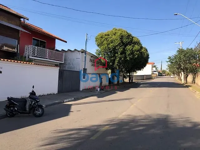 Casa com 300m² 3 quartos e 2 banheiros, à venda, no bairro Jardim Julita em Porto Feliz