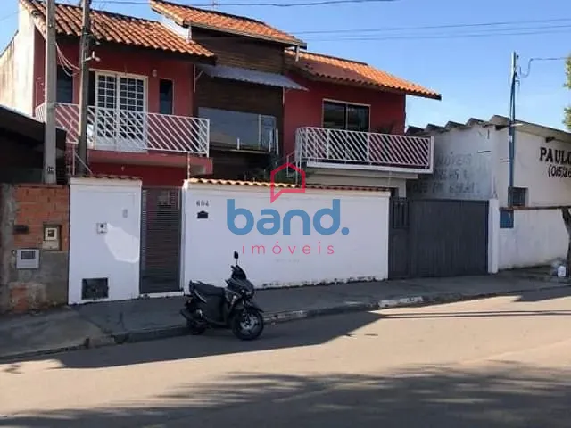 Casa com 300m² 3 quartos e 2 banheiros, à venda, no bairro Jardim Julita em Porto Feliz