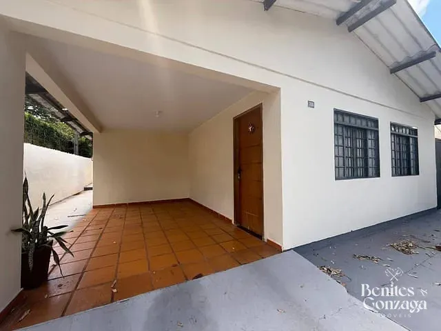Casa com 414m² 3 quartos e 1 banheiro, à venda, no bairro Vila Marumby em Maringá