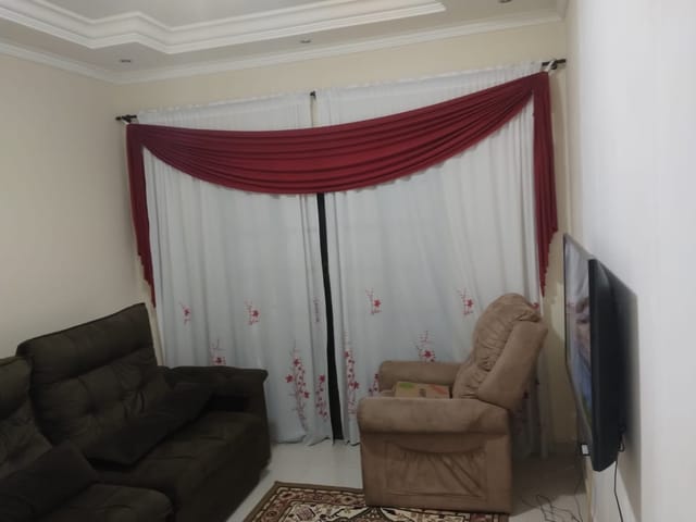 Casa 3 quartos e 2 banheiros, à venda, no bairro Jardim Rubi em Mogi das Cruzes