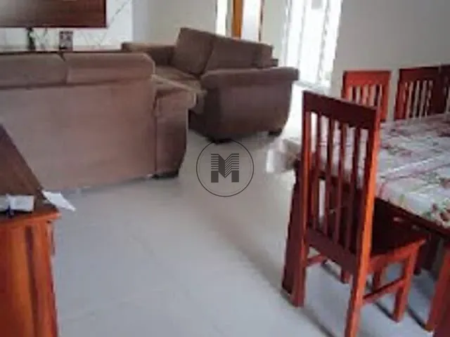 Casa com 495m² 3 quartos e 3 banheiros, à venda, no bairro Village Mantiqueira em Guaratinguetá