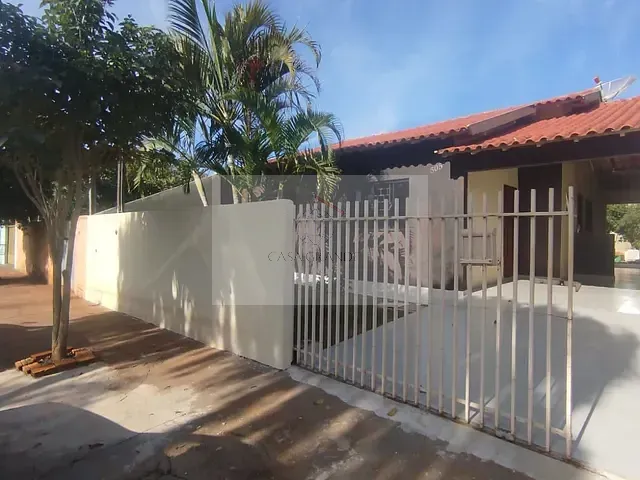 Casa 3 quartos e 1 banheiro, para alugar, no bairro JD. do Lago em Rolândia