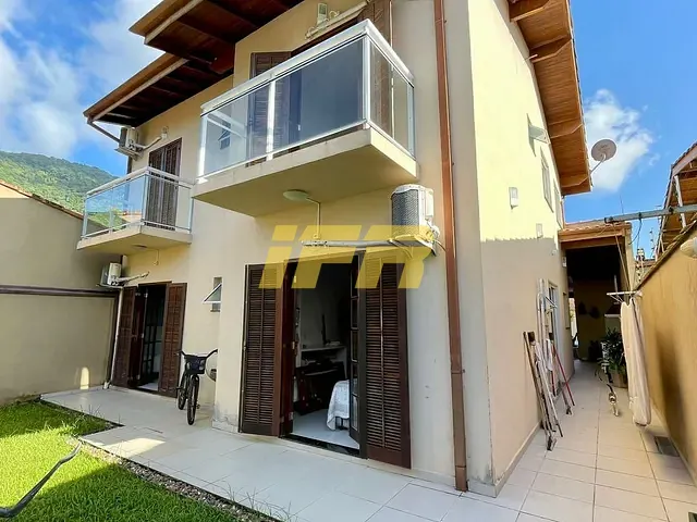 Casa com 342m² 4 quartos e 6 banheiros, à venda, no bairro Toninhas em Ubatuba