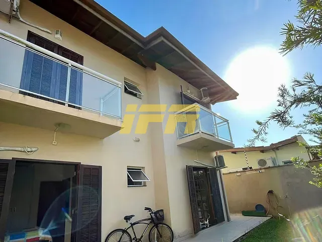 Casa com 342m² 4 quartos e 6 banheiros, à venda, no bairro Toninhas em Ubatuba