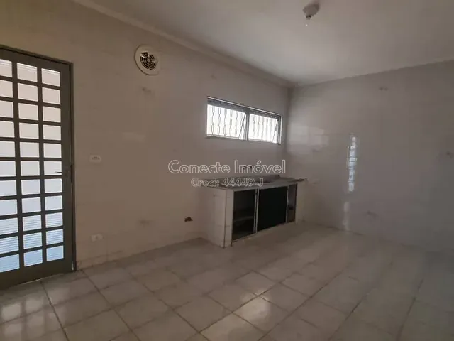 Casa com 300m² 2 quartos e 2 banheiros, à venda, no bairro Nova Jaguariúna em Jaguariúna