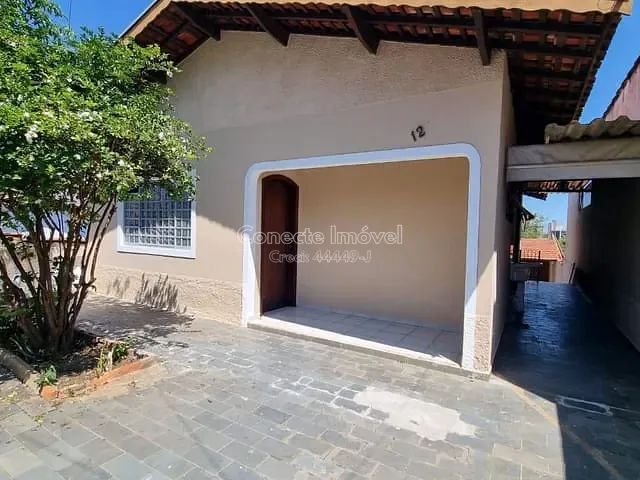 Casa com 300m² 2 quartos e 2 banheiros, à venda, no bairro Nova Jaguariúna em Jaguariúna