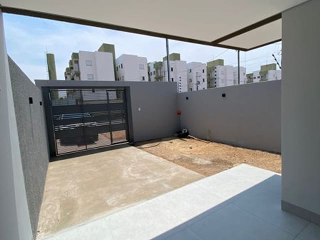 Casa com 216m² 3 quartos e 2 banheiros, à venda, no bairro Vila Pirineu em Várzea Grande